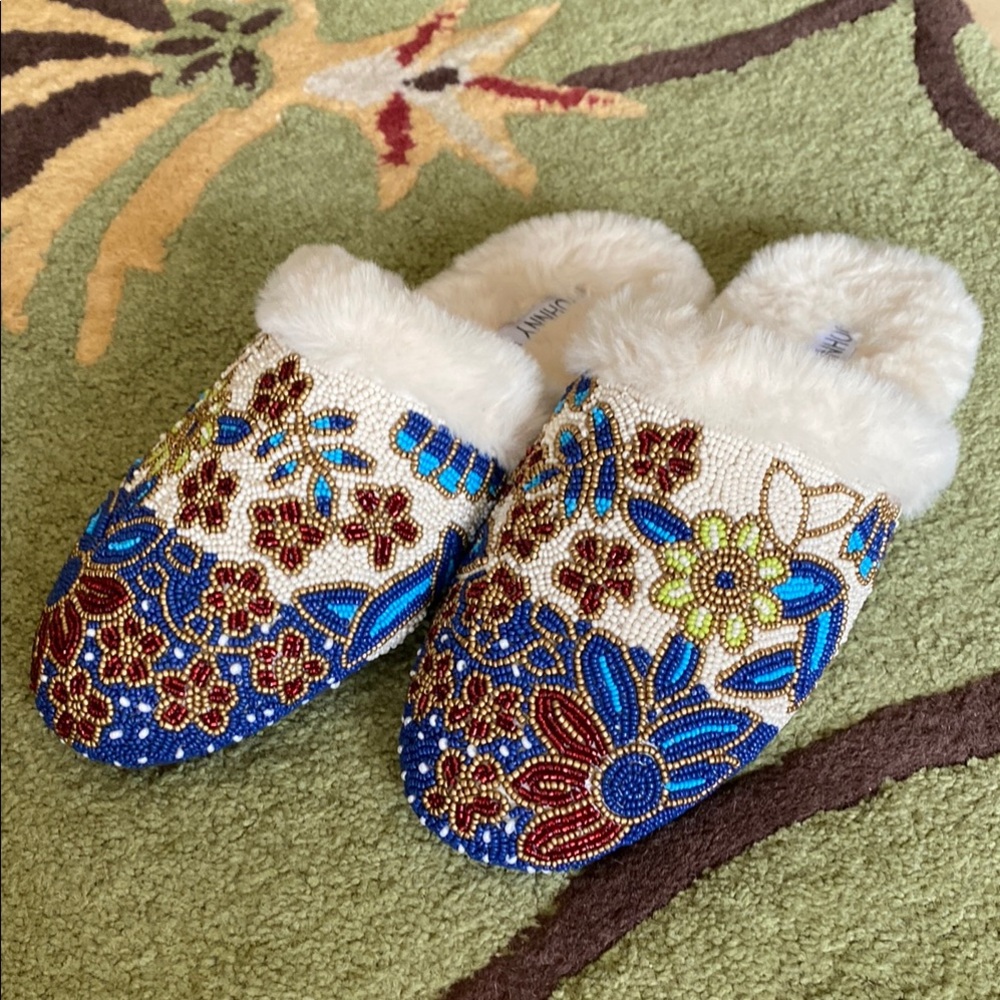 Johnny Was Embellished Floral Slippers with Faux Fur Size 8